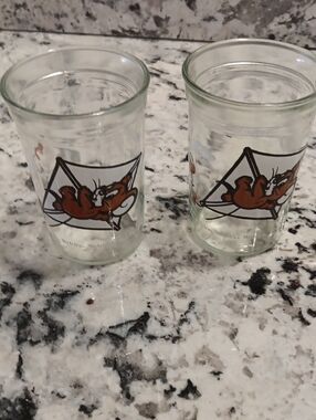 Set Of 2 Tom And Jerry Welch glasses